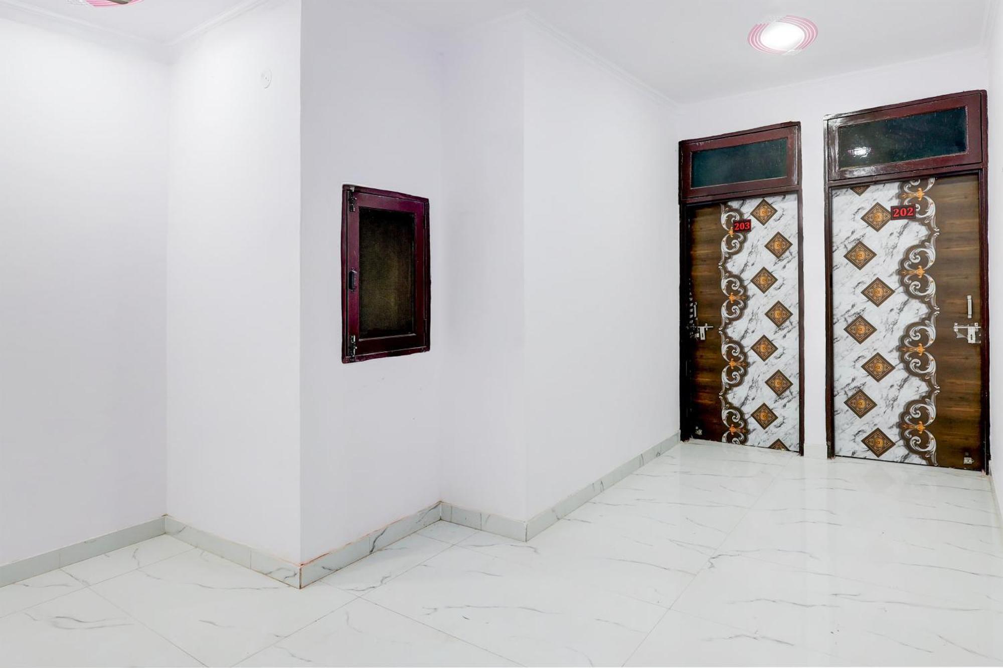 Hotel The Arrow Near Paschim Vihar Deli Exterior foto