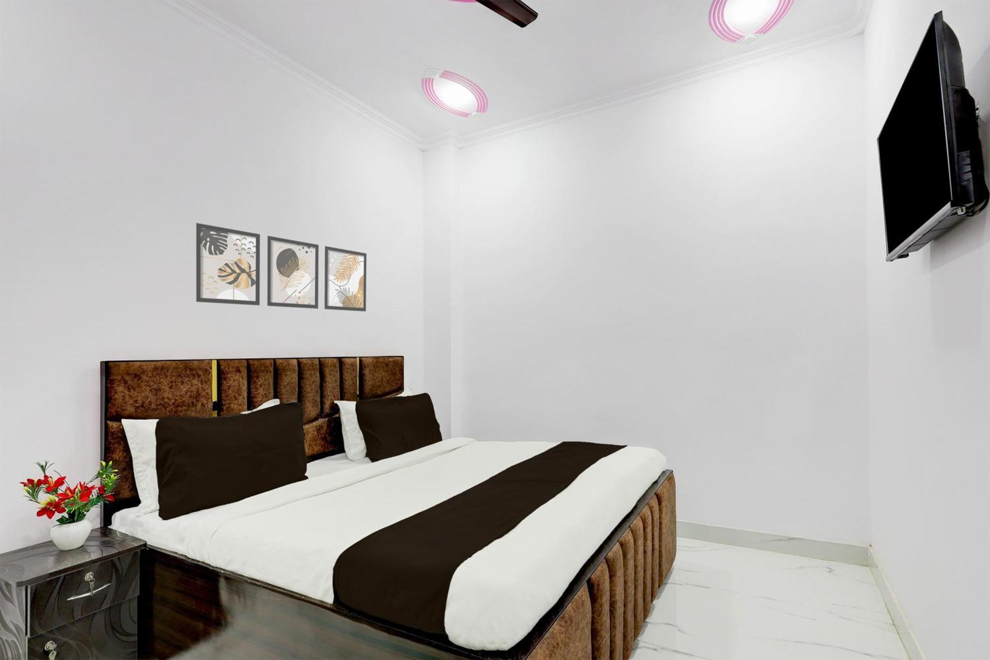 Hotel The Arrow Near Paschim Vihar Deli Exterior foto